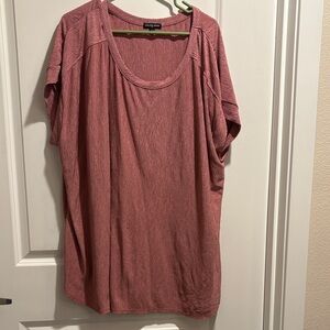 cha cha vente Scoop Neck Short Sleeve Top in Dusty Rose